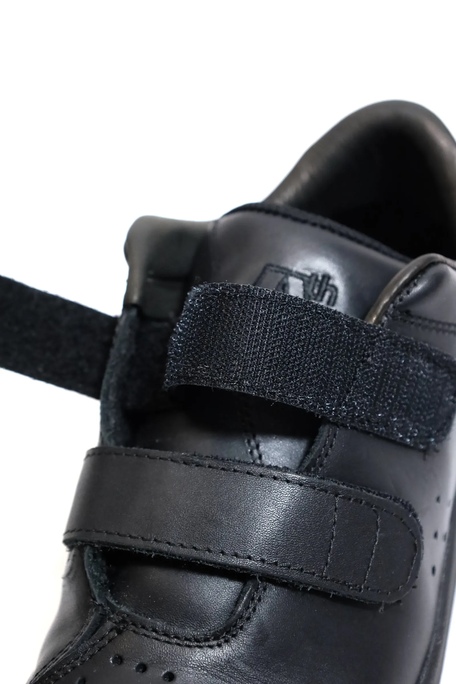 AREth/ 21 I velcro (BLACK LEATHER)