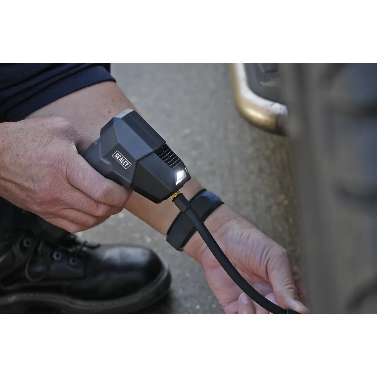 Compact Rechargeable Tyre Inflator & Powerbank with Work Light