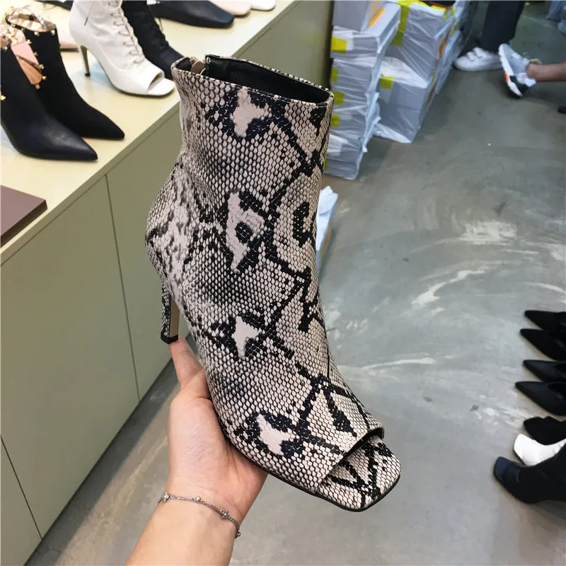 LUXE SEVEN DESIGN PEEP TOE STILETTO BOOTS