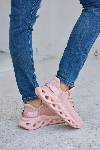 Mesh Breathable Platform Athletic Shoes in Mauve