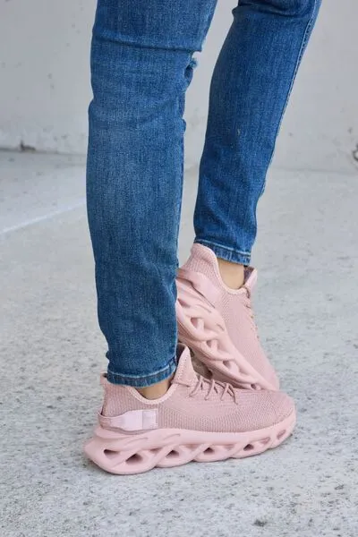 Mesh Breathable Platform Athletic Shoes in Mauve