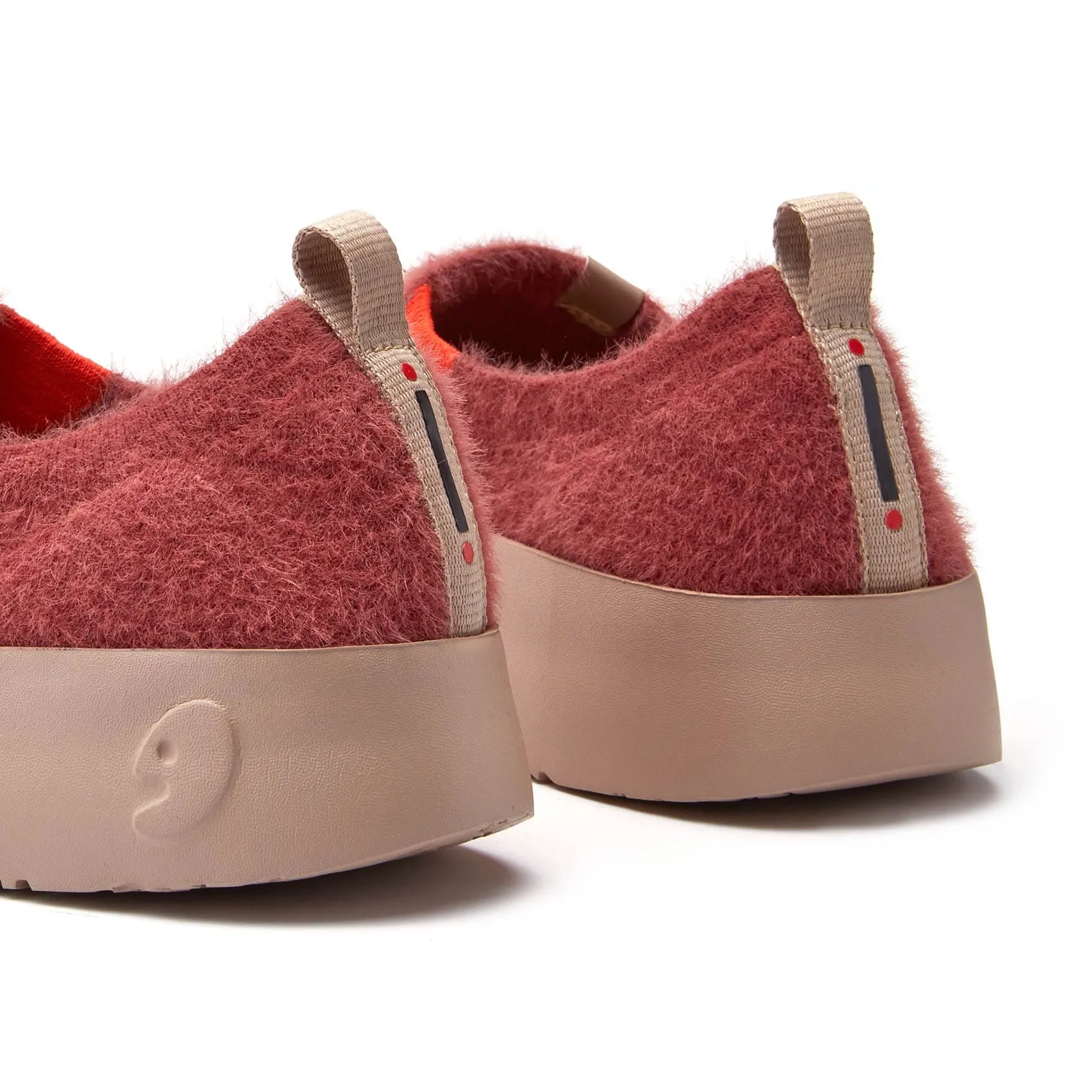 Mineral Red Toledo IX Women