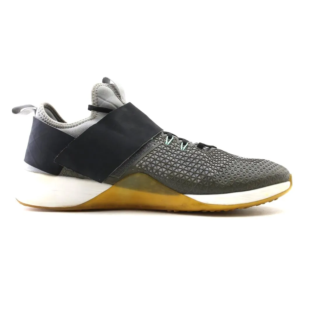 NIKE  AIR ZOOM STRONG