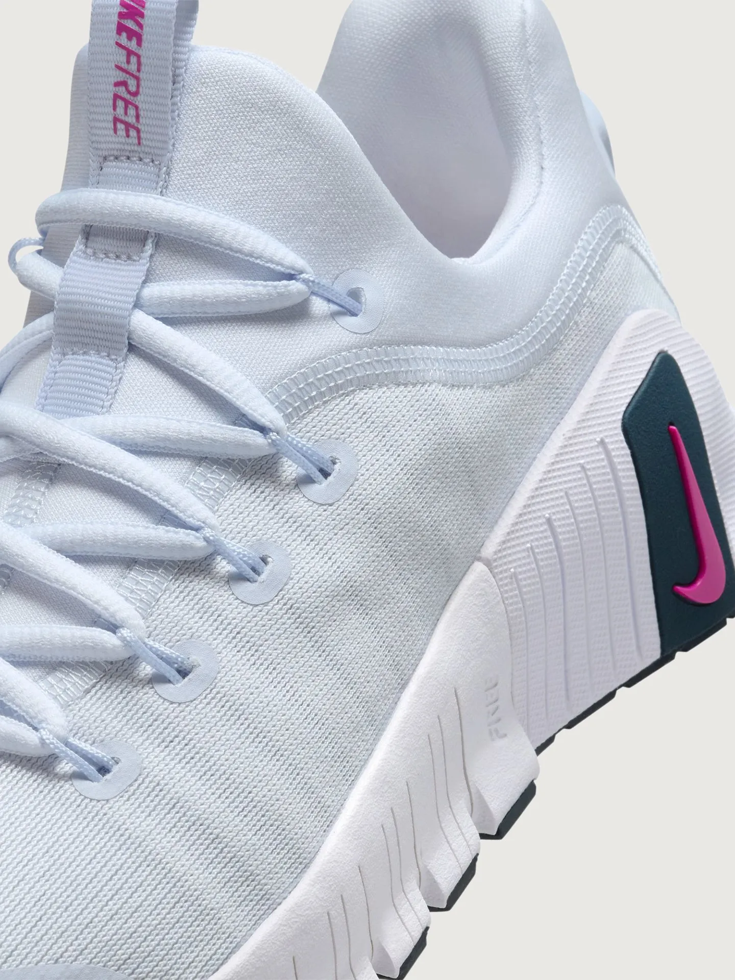 Nike Free Metcon 6 - Football Grey-Hot Fuchsia-Armory-Navy
