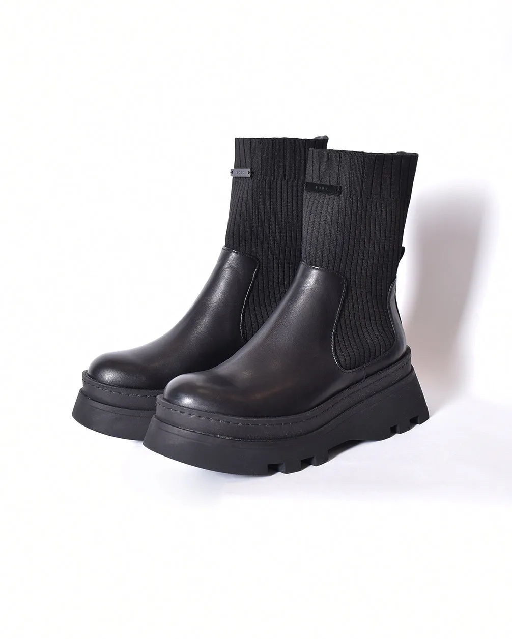 SOGA Ankle Boots