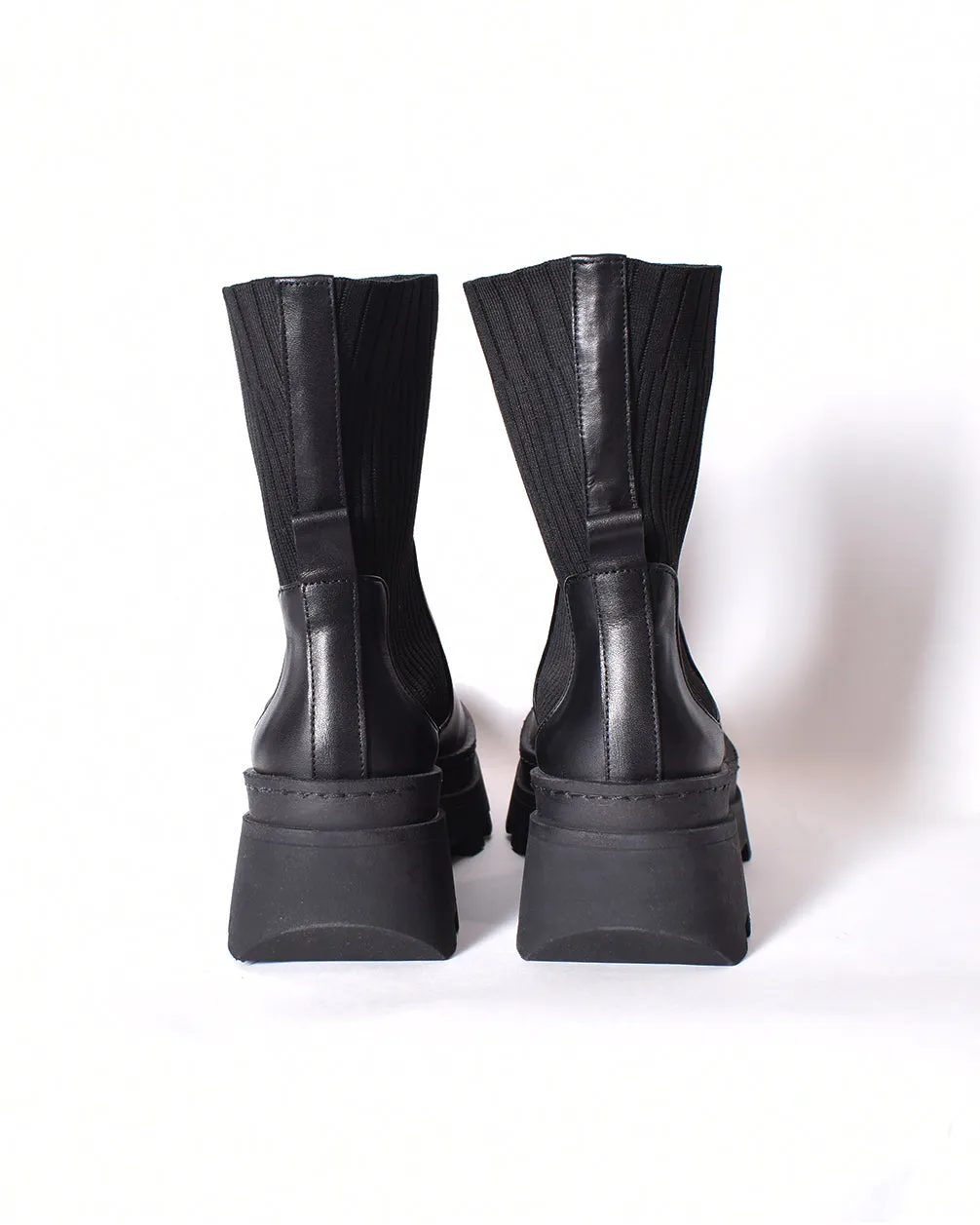 SOGA Ankle Boots