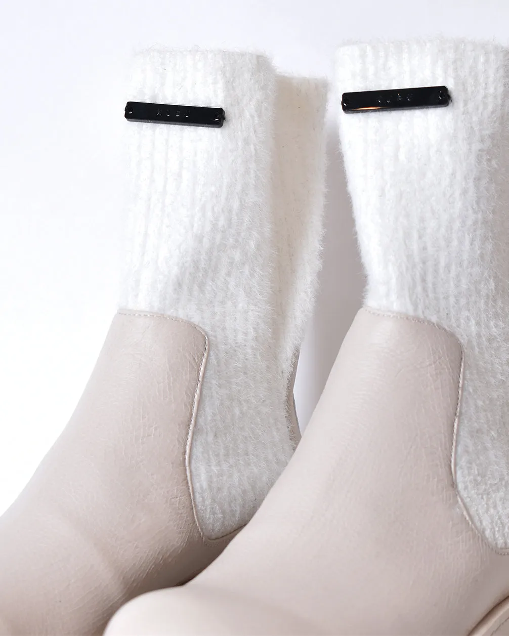 SOGA Ankle Boots