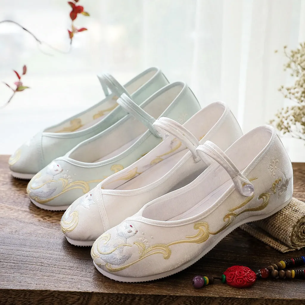 Women's Cloth Embroidered Height Increasing Insole Elegant Canvas Shoes