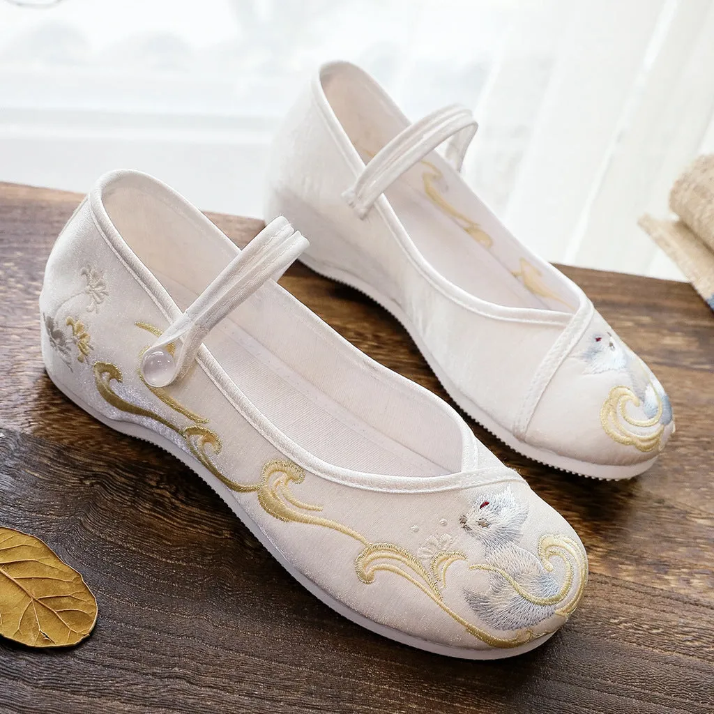 Women's Cloth Embroidered Height Increasing Insole Elegant Canvas Shoes
