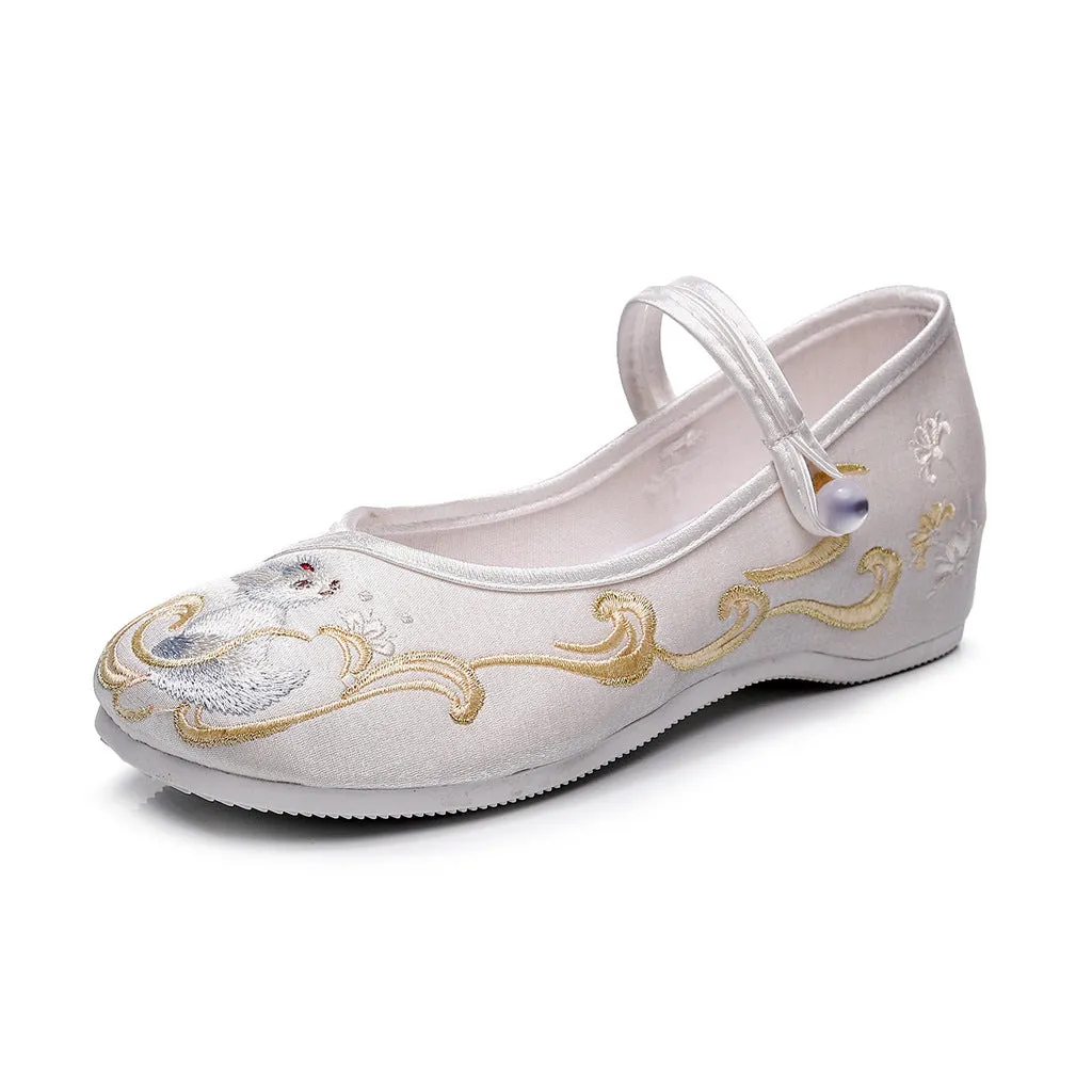 Women's Cloth Embroidered Height Increasing Insole Elegant Canvas Shoes