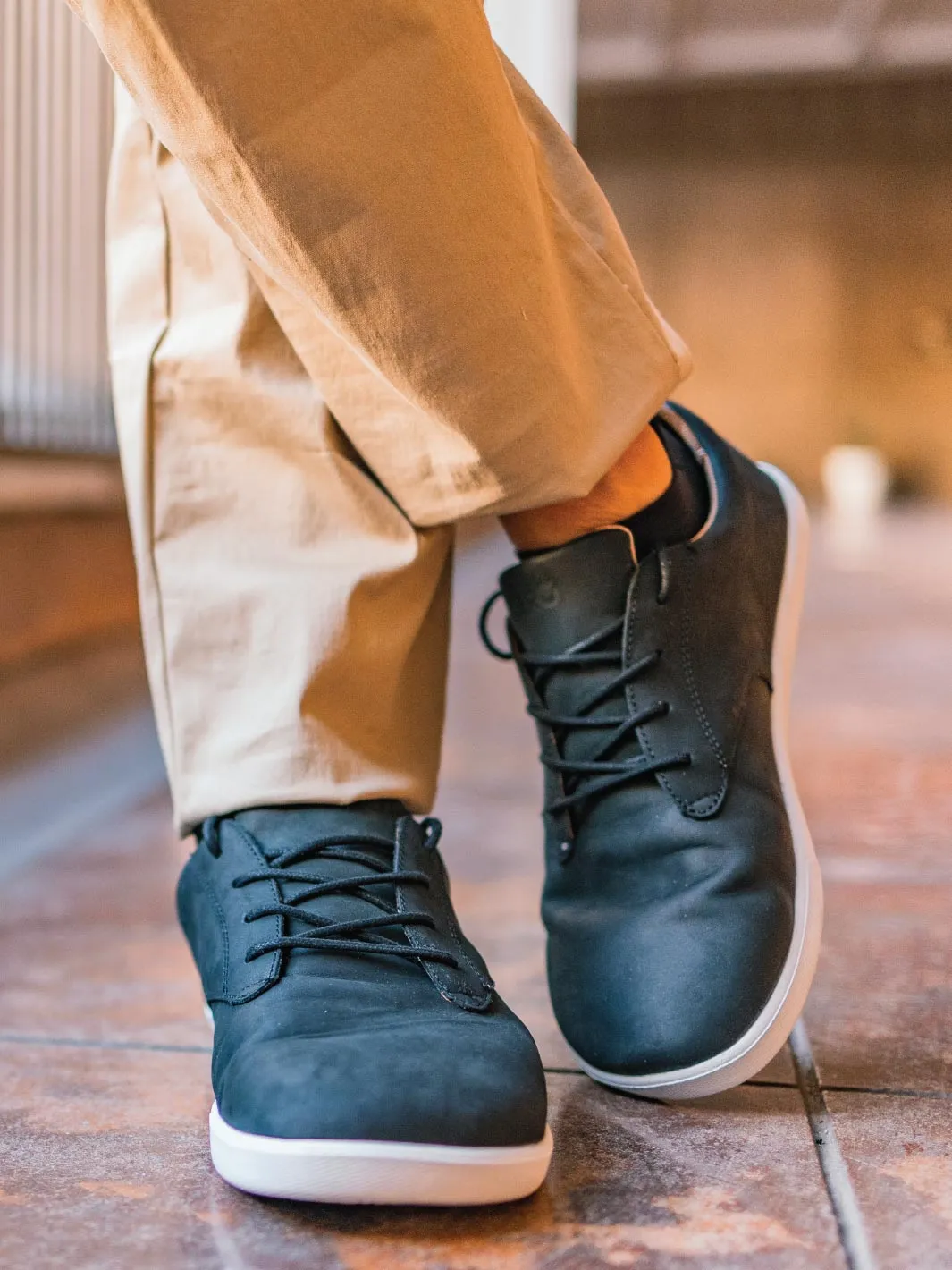 Xero GLENN Leather Minimal Shoe - Mens - Black/White